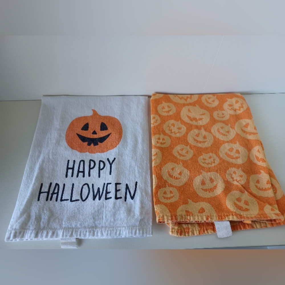 Two Kitchen Halloween Pumpkin Orange And White Towels Seasonal Holiday Cute